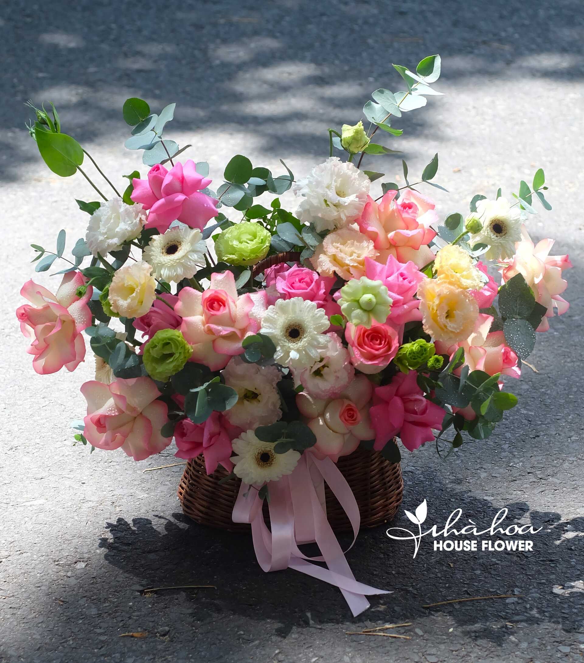 GIỎ HOA HỒNG HỶ TRỨNG MIX - GH45