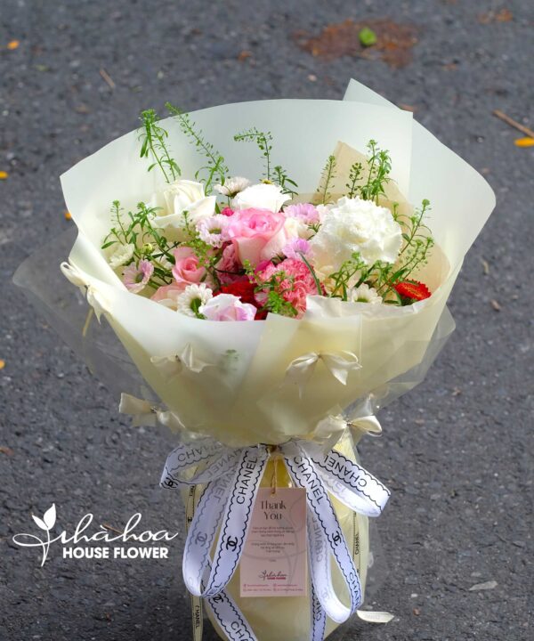 BÓ HOA HỒNG MIX CÁT TƯỜNG