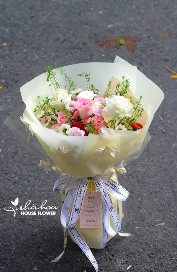 BÓ HOA HỒNG MIX CÁT TƯỜNG