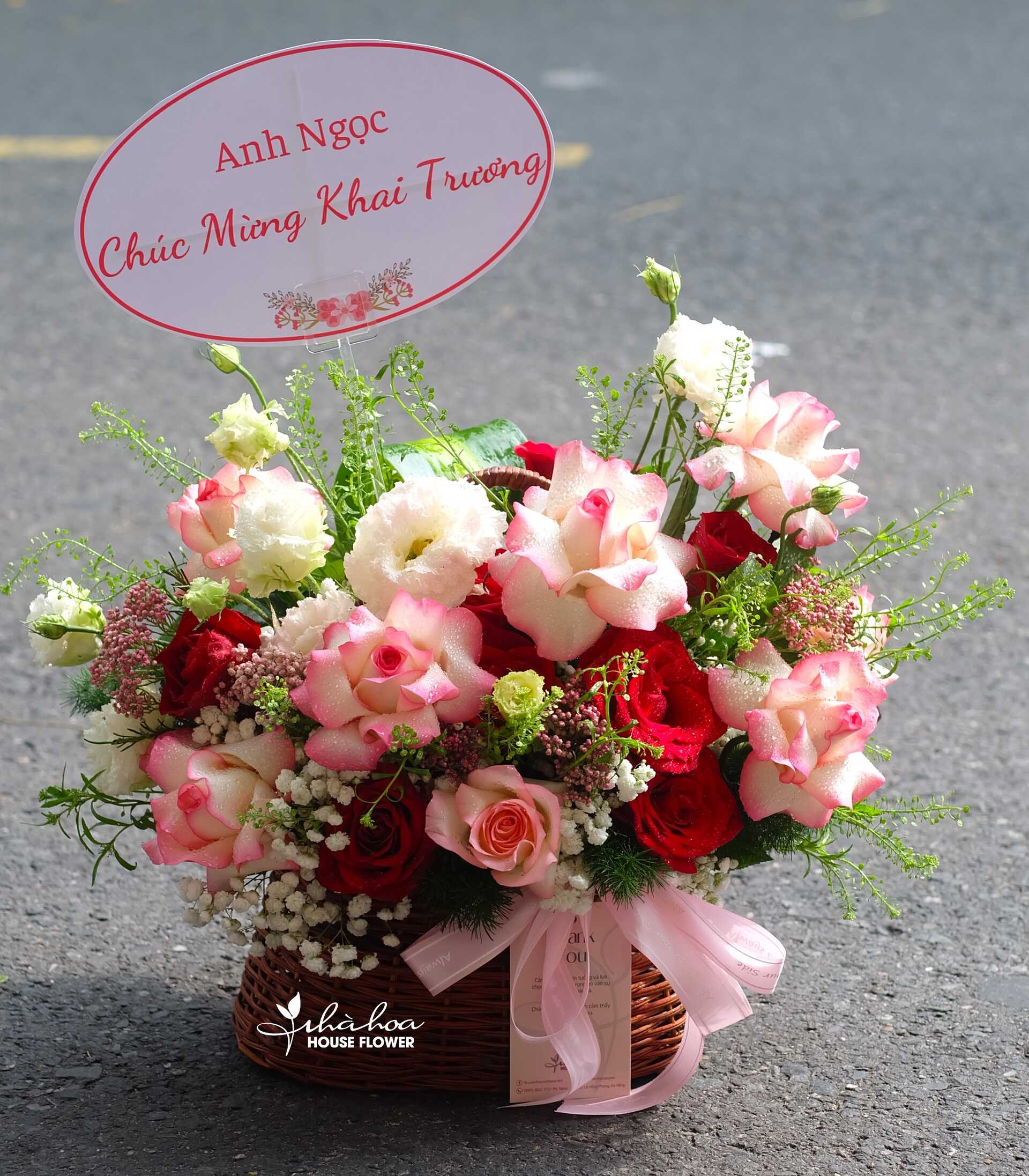 GIỎ HOA HỒNG ĐỎ MIX HỶ TRỨNG - GH40