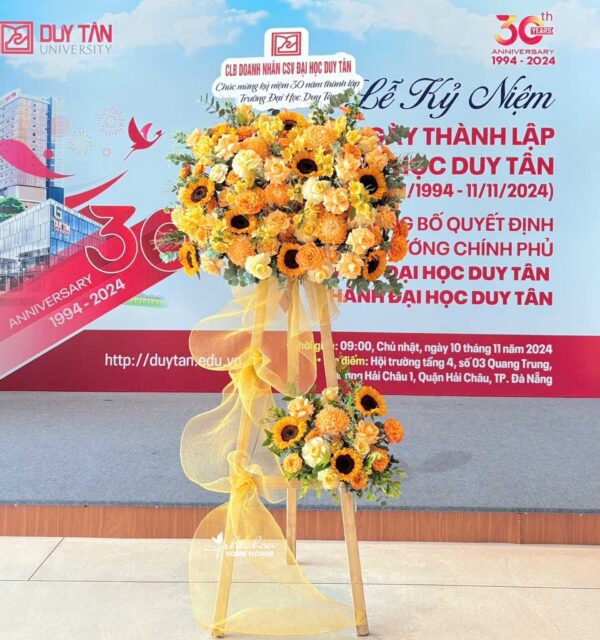 Kệ hoa chúc mừng