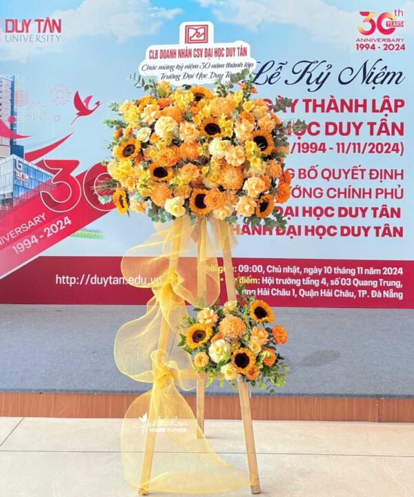 Kệ hoa chúc mừng