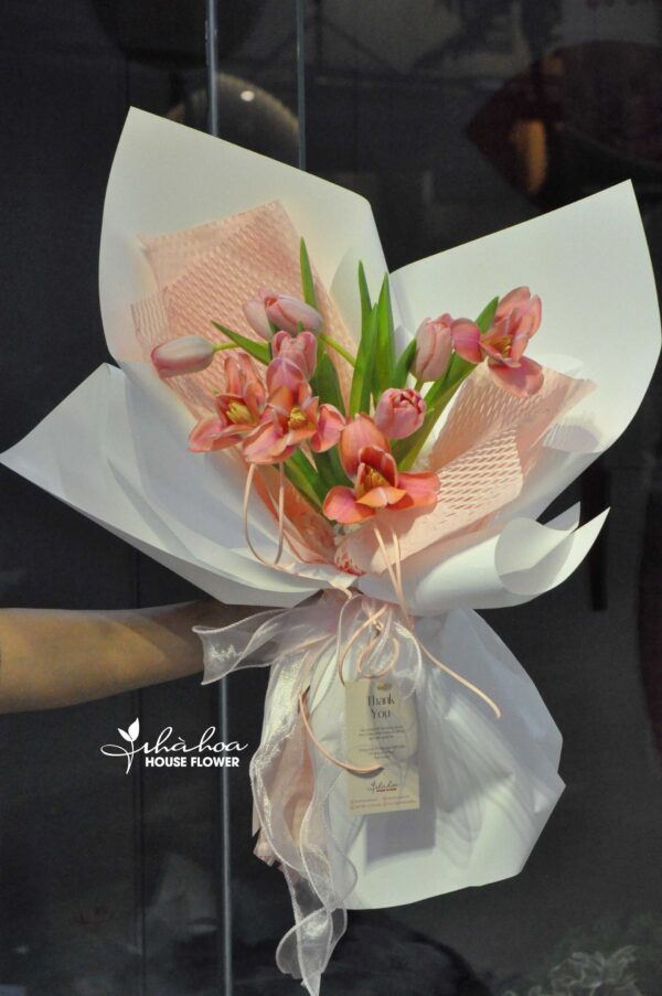 BÓ HOA TULIP